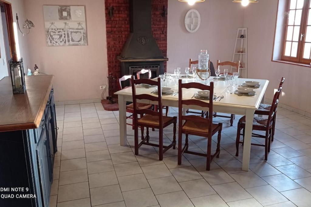 Maison De Ferme Au Calme Jusqu'A 10 Personnes Gannay-sur-Loire エクステリア 写真